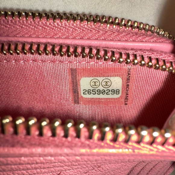 Authentic CHANEL WOC – Rose Pink Caviar w/ Phone Slot - Picture 5 of 16